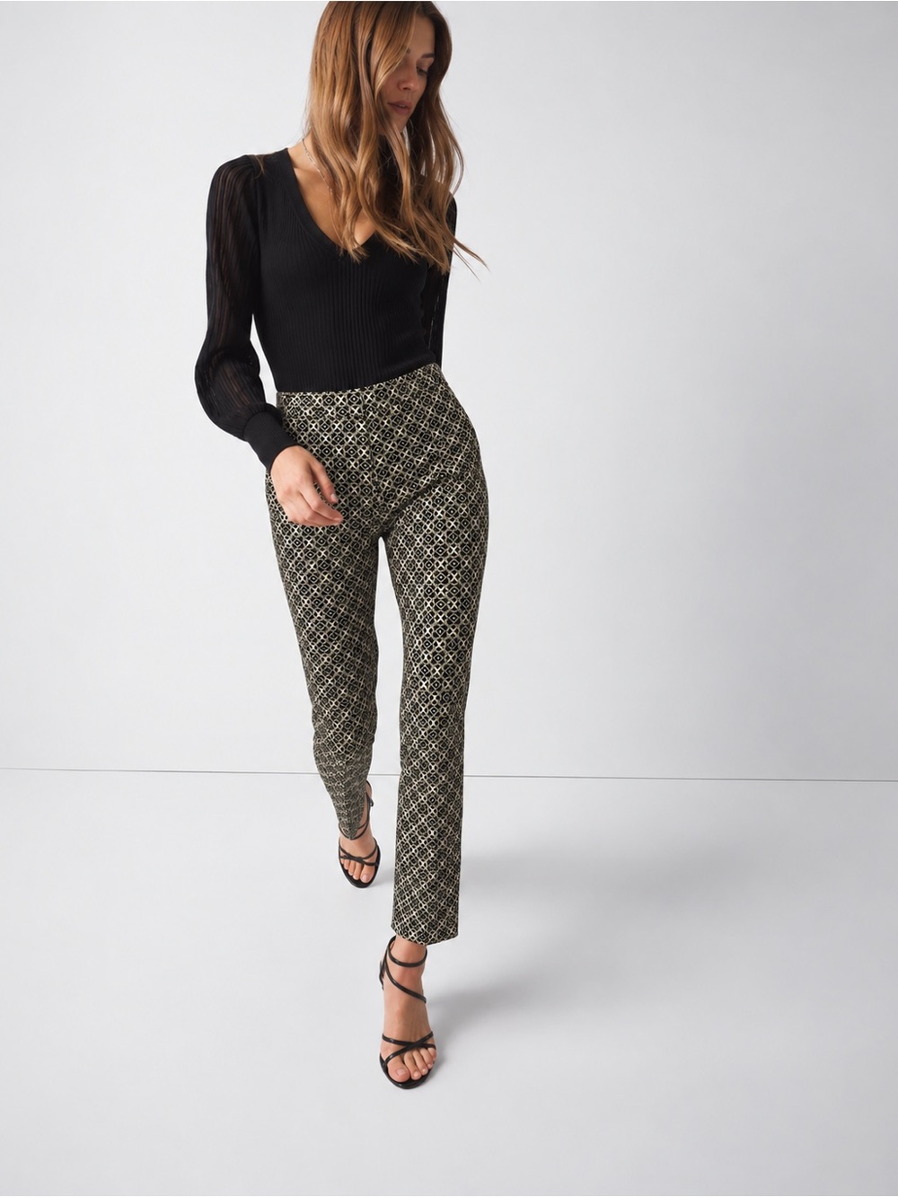 JOSEPH RIBKOFF Jacquard Gold Skinny Fit Pants